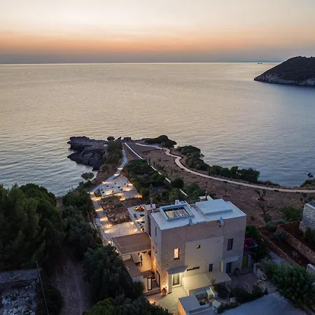 Villa Terra Petra Luxury - The Seafront Retreat