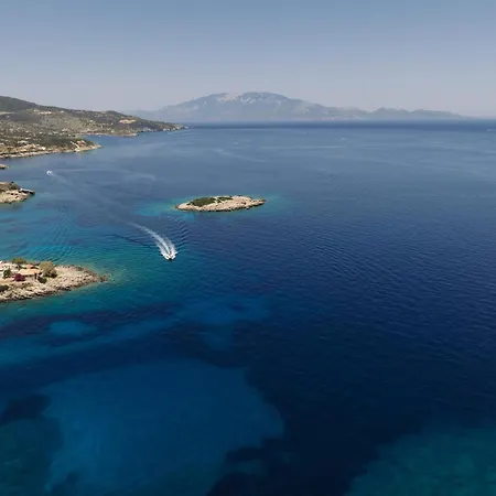 Villa Terra Petra Luxury - The Seafront Retreat Skinaria