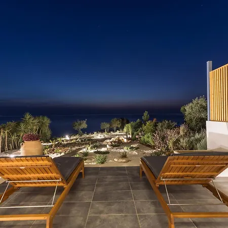 Terra Petra Luxury - The Seafront Retreat Villa *