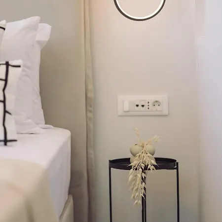 Terra Petra Luxury - The Seafront Retreat * Skinaria