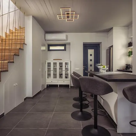 Terra Petra Luxury - The Seafront Retreat Villa Skinaria