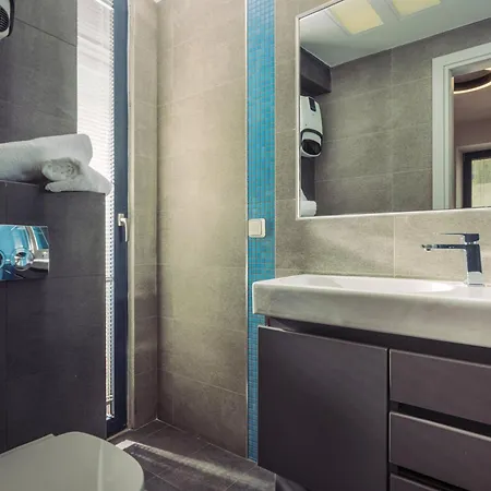 Terra Petra Luxury - The Seafront Retreat * Skinaria