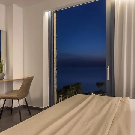 Terra Petra Luxury - The Seafront Retreat * Skinaria